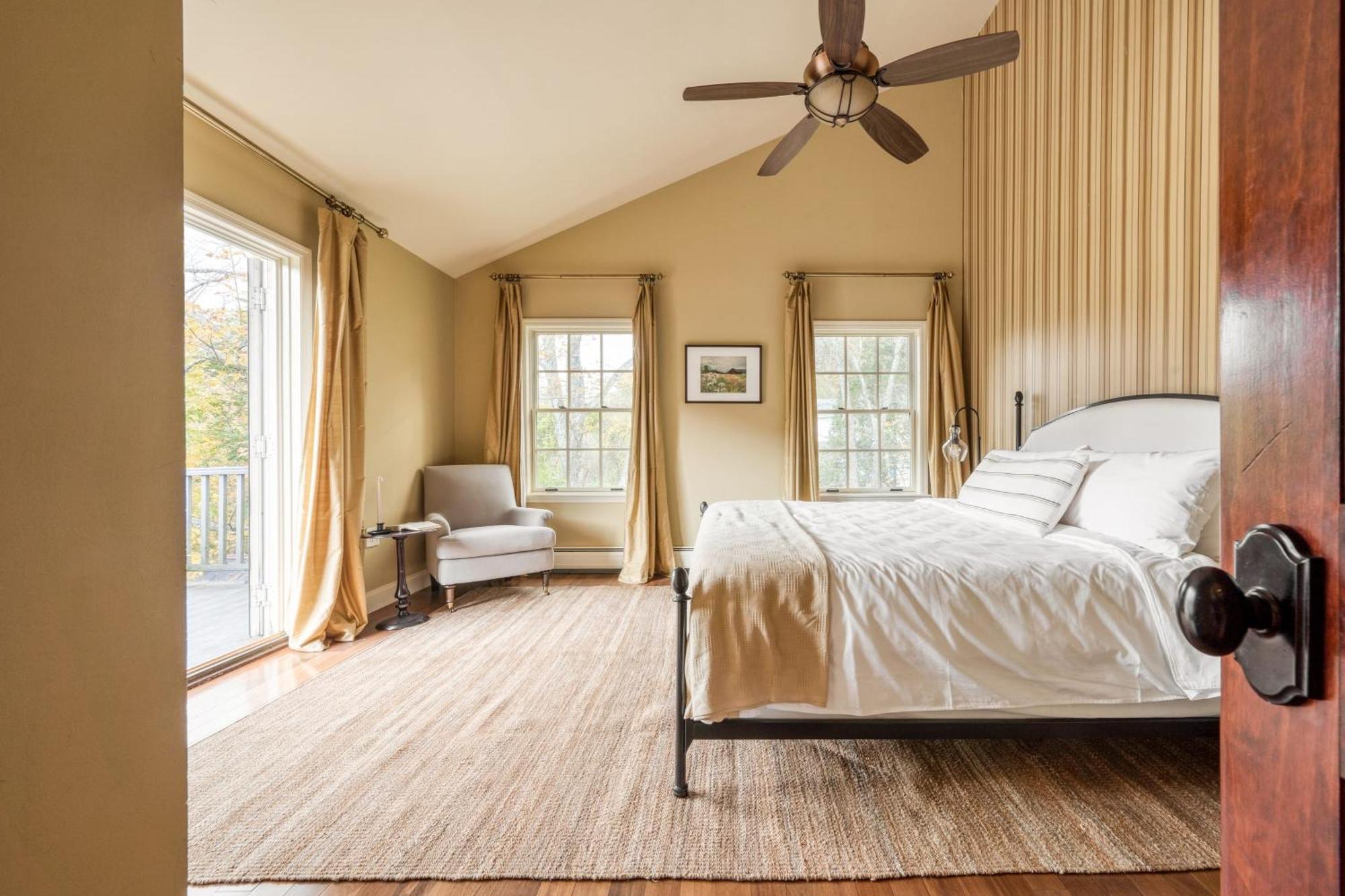 Cortland By Avantstay Charming Heritage Estate W Private Lake Pool Saugerties Exteriör bild